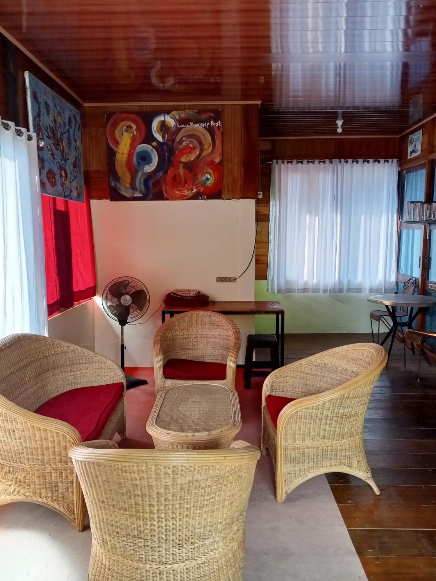 Air Manis Secret Surfcamp Apartment Taluk Batung Екстериор снимка