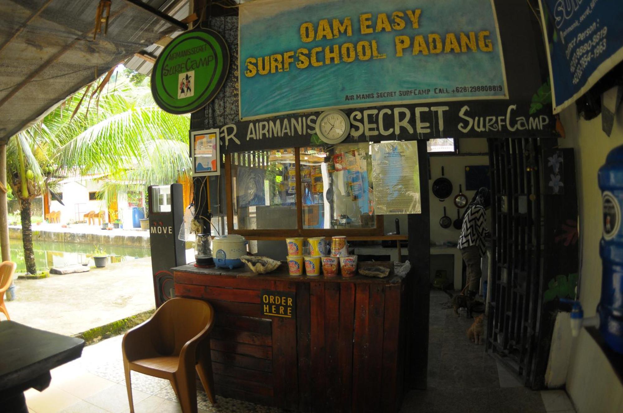 Air Manis Secret Surfcamp Apartment Taluk Batung Екстериор снимка